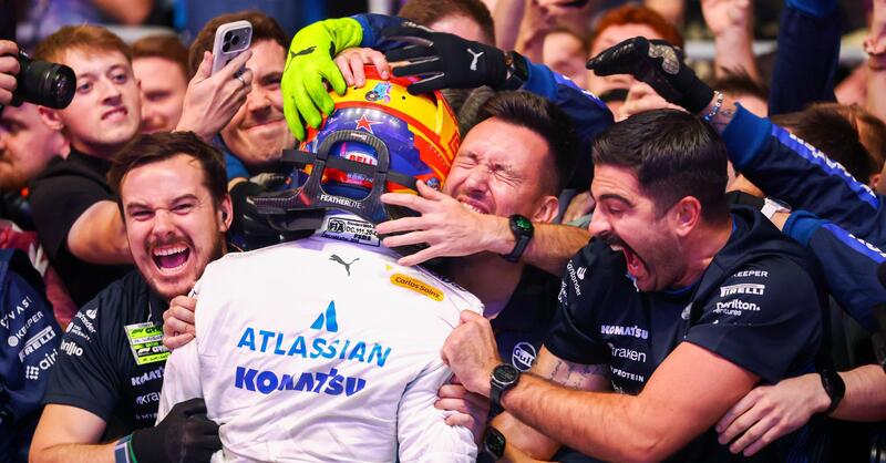 F1. GP Qatar, Sainz trionfa ancora con la Williams: &quot;Sono estremamente orgoglioso del team. Siamo riusciti a battere anche Norris&quot;