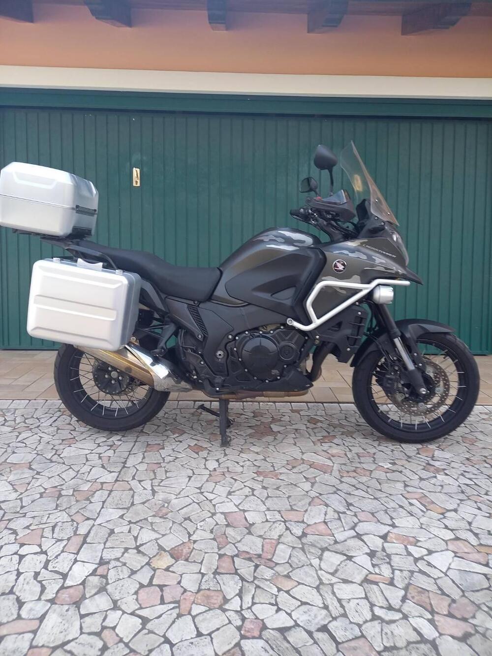 Honda Crosstourer Travel Edition ABS (2015 - 17) (2)