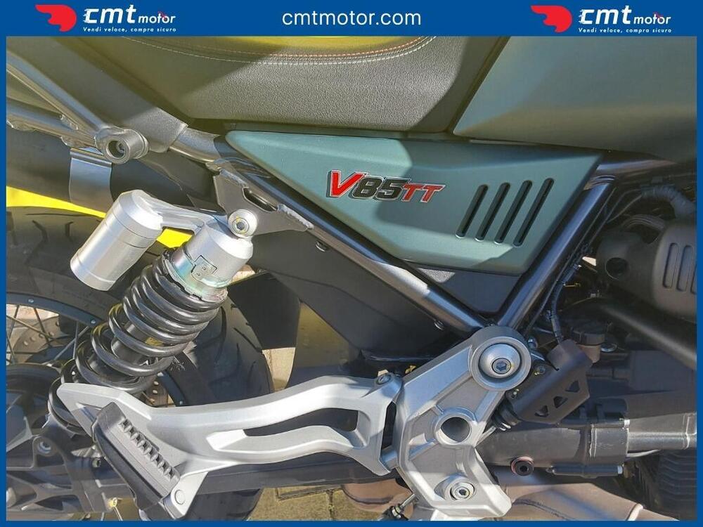 Moto Guzzi V85 TT (2021 - 23) (9)