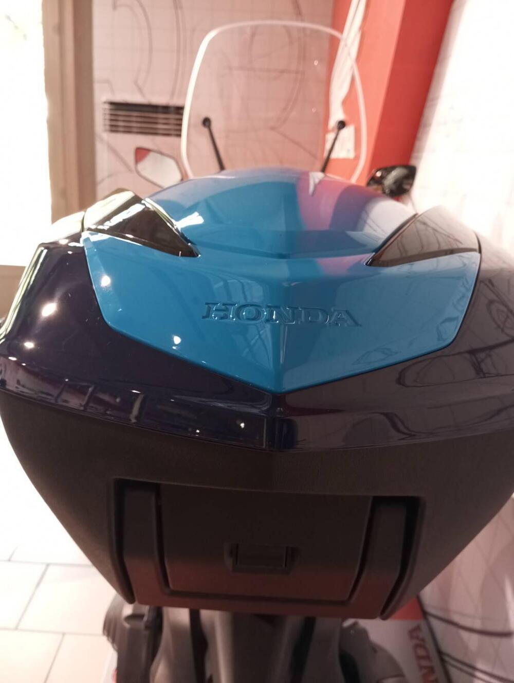 Honda SH 125i Sport (2024 - 25) (4)