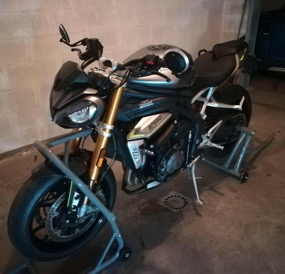 Triumph Speed Triple 1200 RS (2021 - 24) (3)