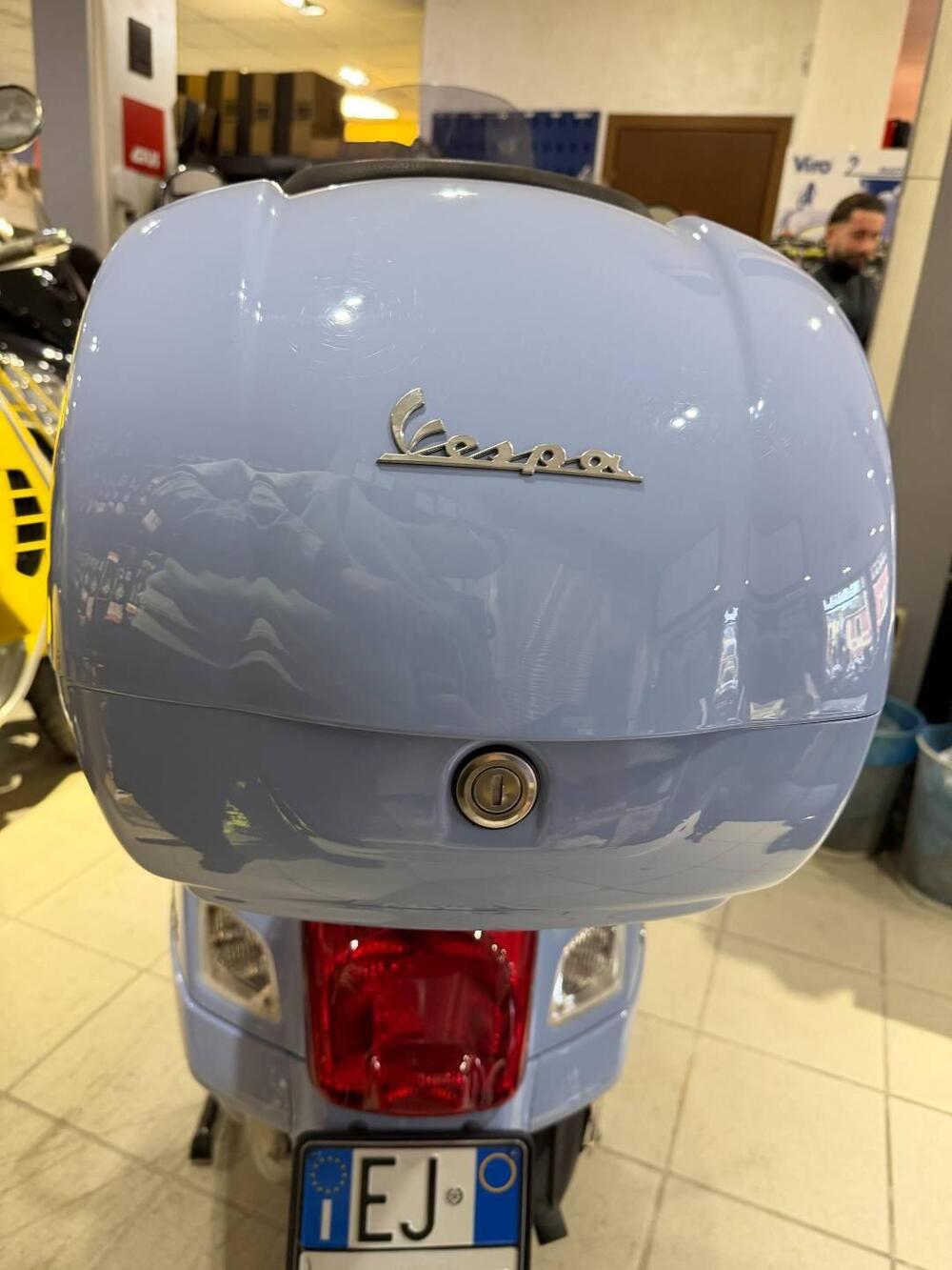 Vespa GTS 300 (2017 - 18) (6)