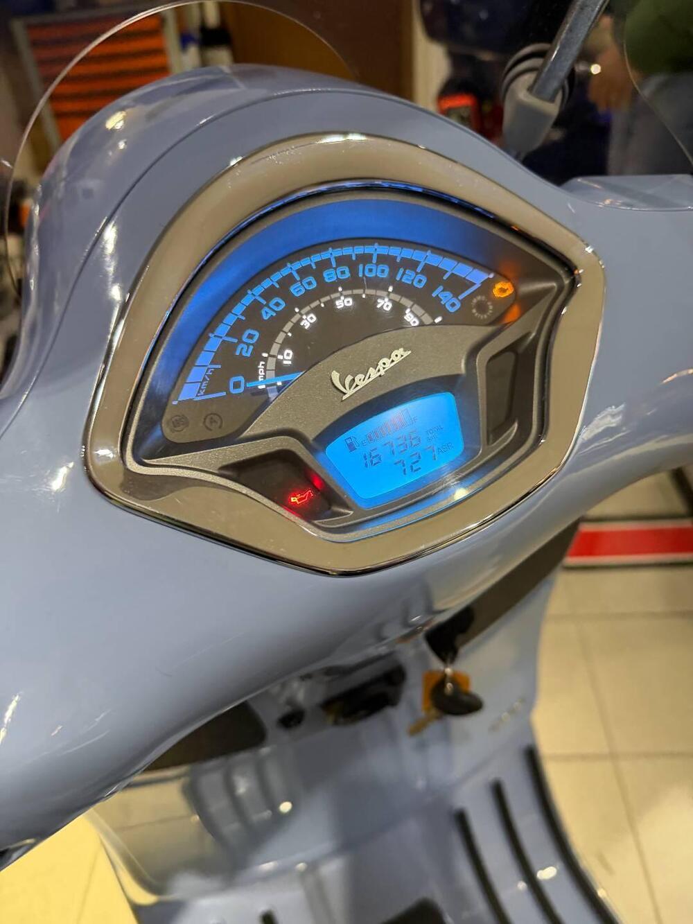 Vespa GTS 300 (2017 - 18) (7)