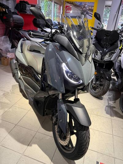 Yamaha X-Max 300 Tech Max (2021 - 24) usata