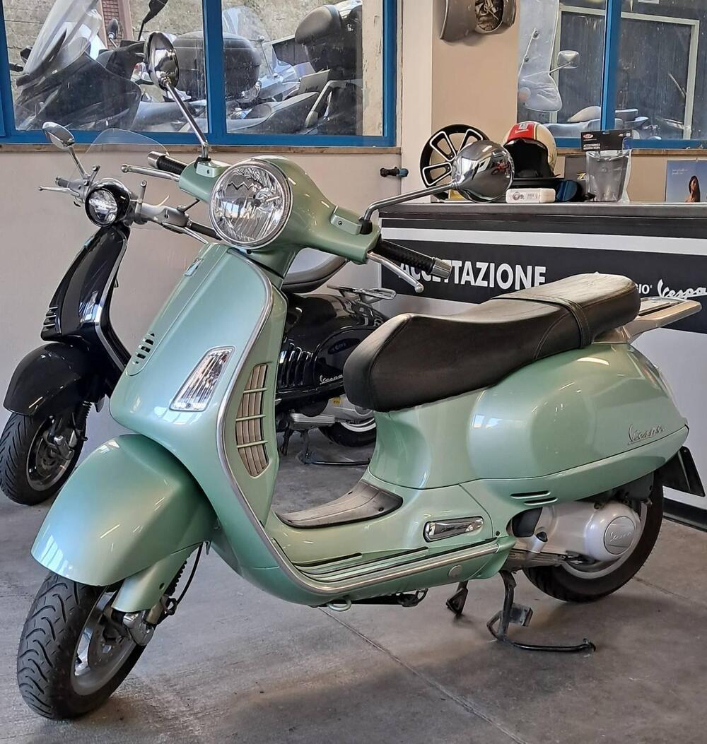 Vespa Granturismo 200 L (2)