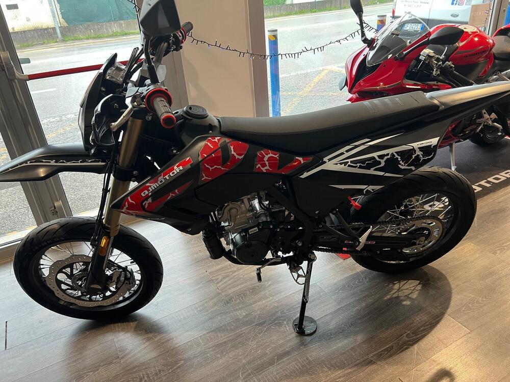 QJ Motor COV 125 (2025 - 26)