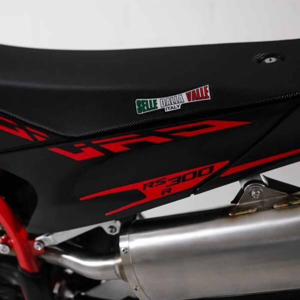 Swm RS 300 R (2026) (4)