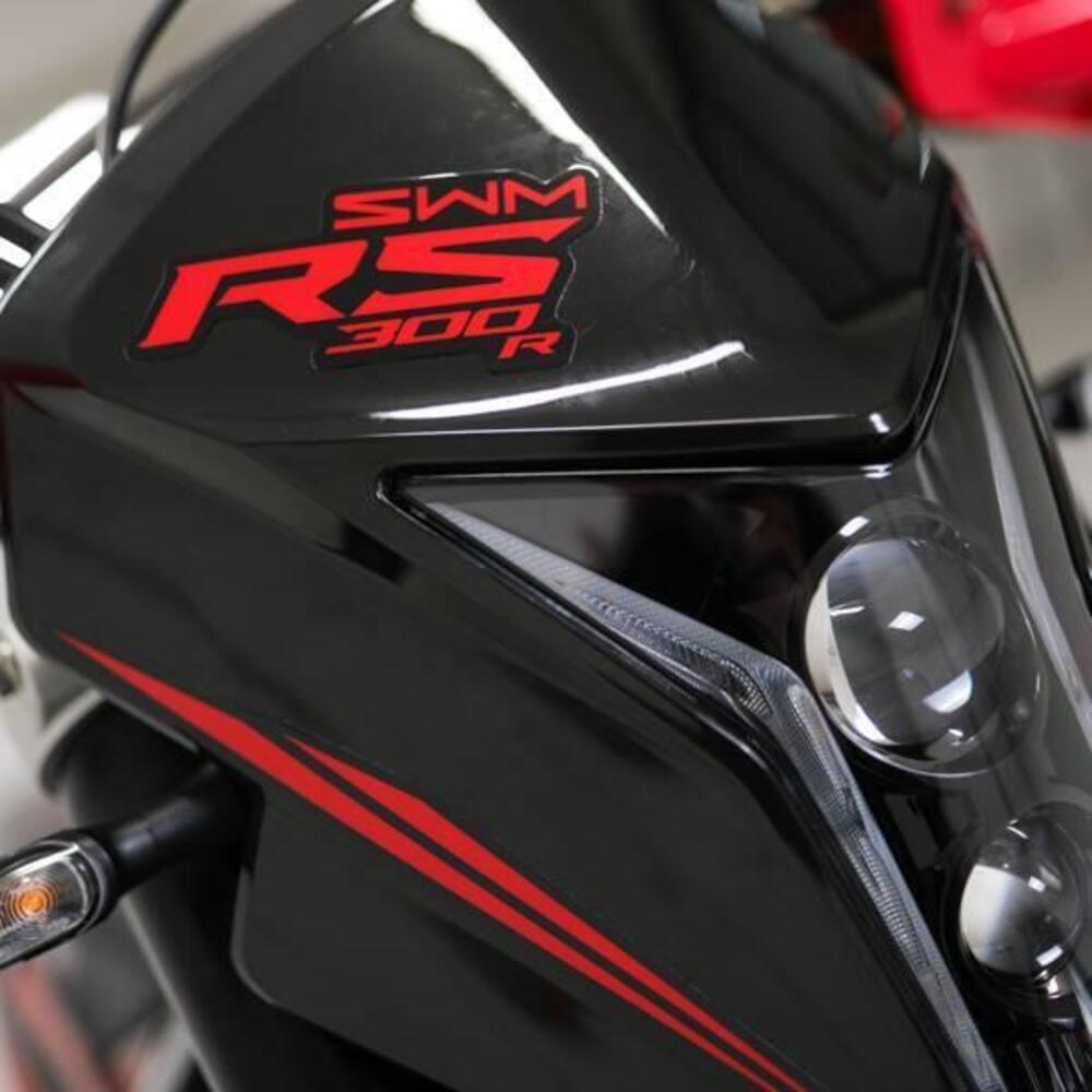 Swm RS 300 R (2026) (9)