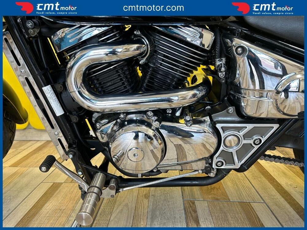 Suzuki Marauder VZ 800 (7)