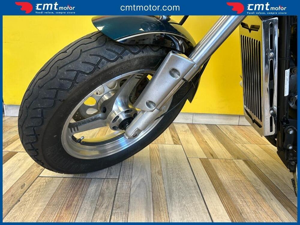 Suzuki Marauder VZ 800 (11)