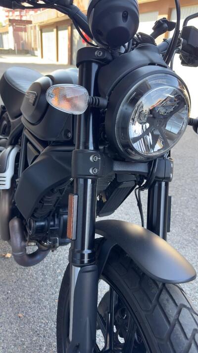 Ducati Scrambler 800 Icon Dark (2021 - 22) usata
