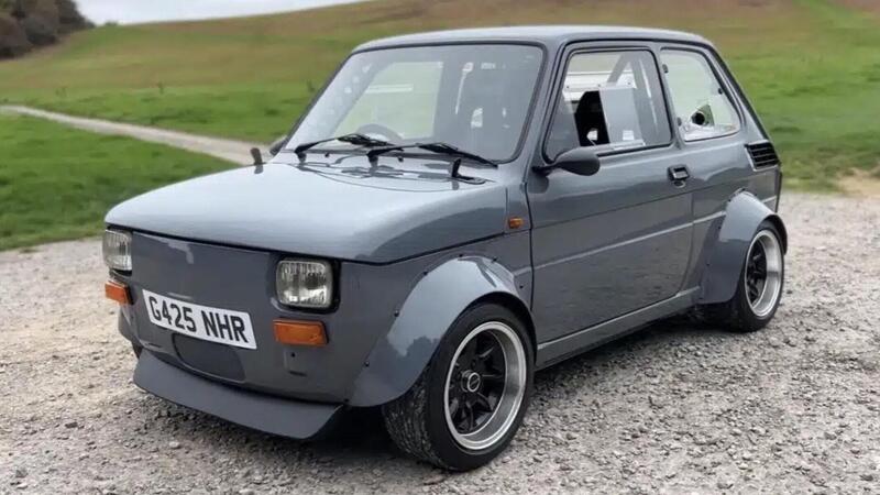 Elaborazioni estreme: Una Fiat 126 con motore BMW K75 [GALLERY]