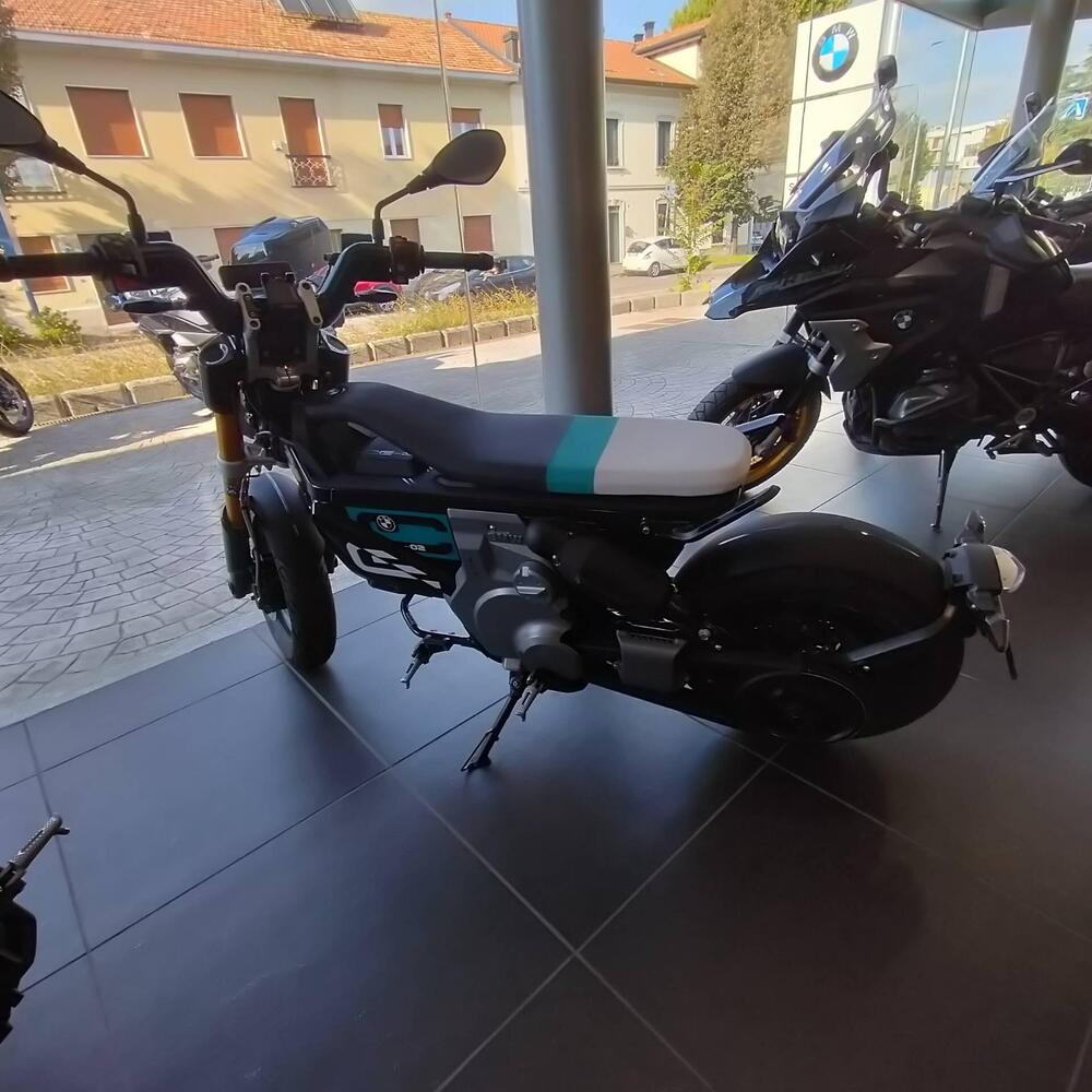 Bmw CE 02 (2024 - 26) (3)