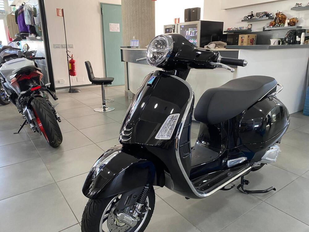 Vespa GTS 310 Super (2025 - 26) (2)