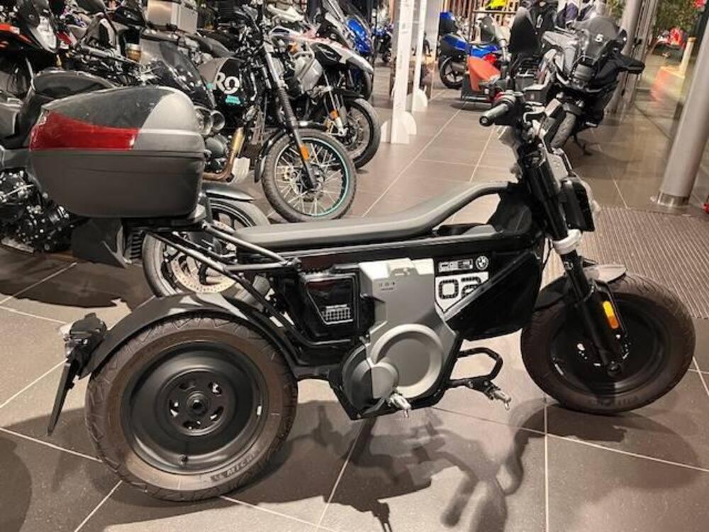 Bmw CE 02 (2024 - 26) (3)