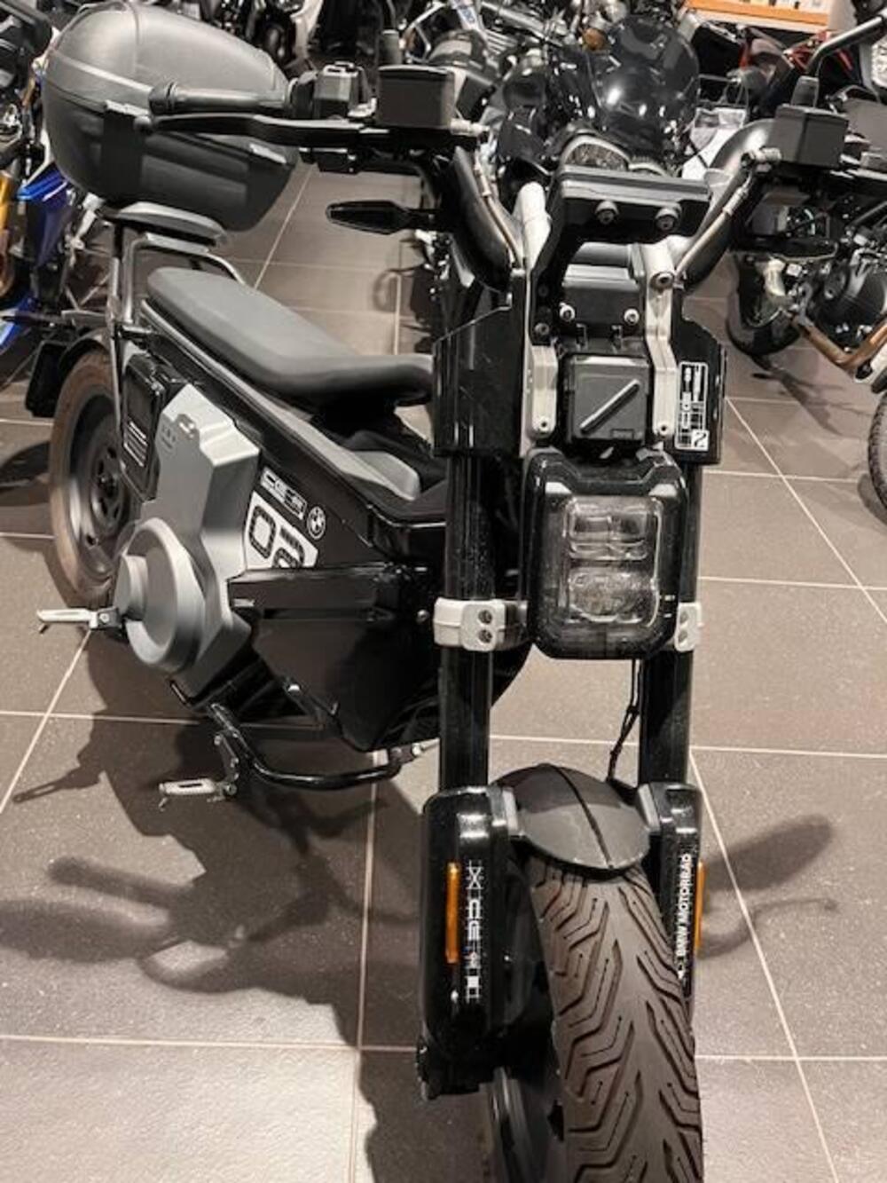 Bmw CE 02 (2024 - 26) (4)