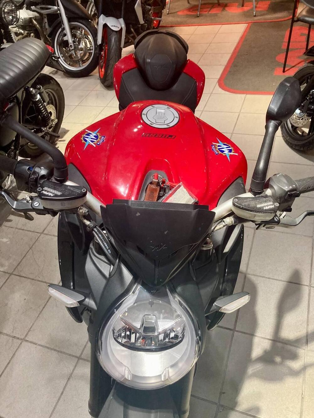 MV Agusta Brutale 800 Rosso (2021 - 23) (4)
