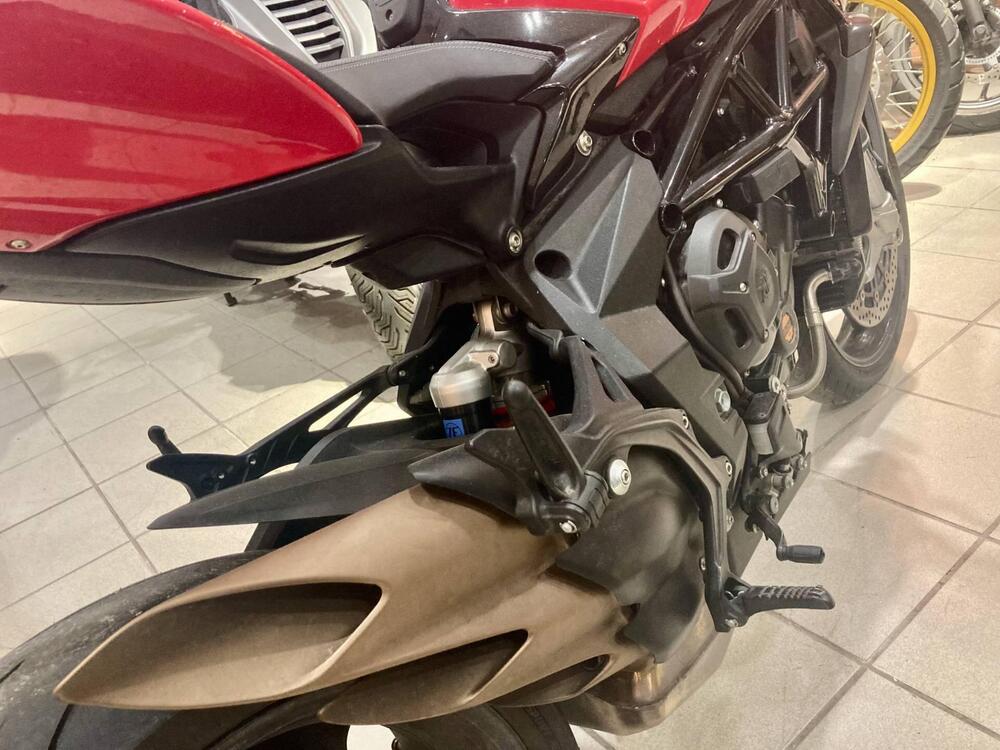 MV Agusta Brutale 800 Rosso (2021 - 23) (6)