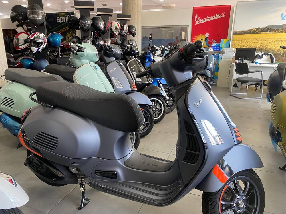 Vespa GTS 310 Supersport (2025 - 26) (2)