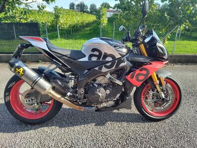 Aprilia Tuono V4 Factory (2019 - 20) usata