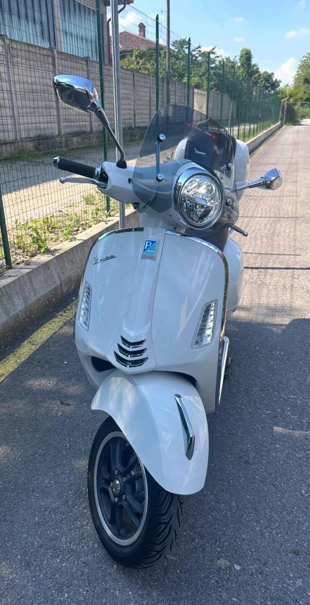 Vespa GTS 125 (2021 - 24) (2)