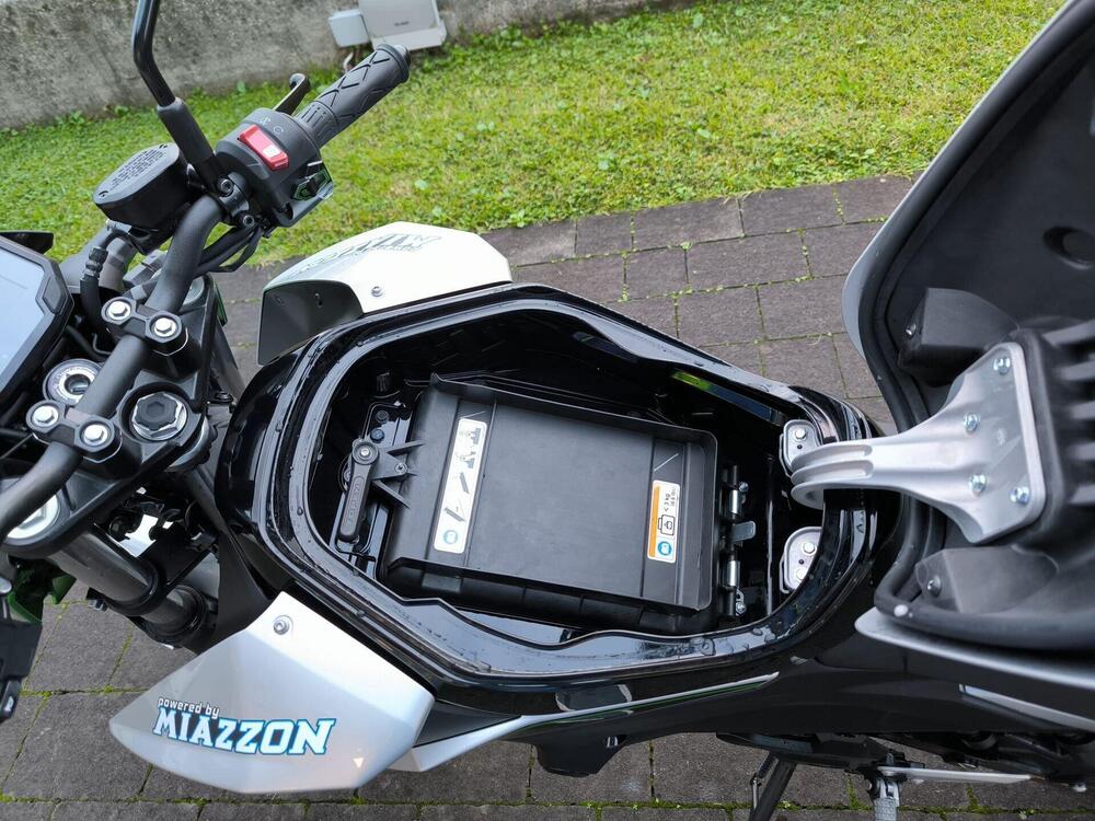 Kawasaki Z e-1 (2024 - 25) (4)