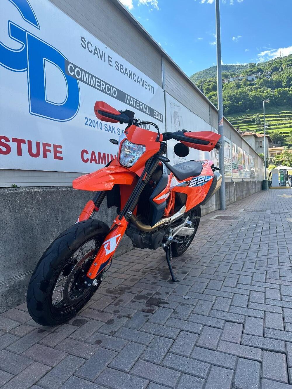 KTM 690 SMC R (2023 - 25) (6)