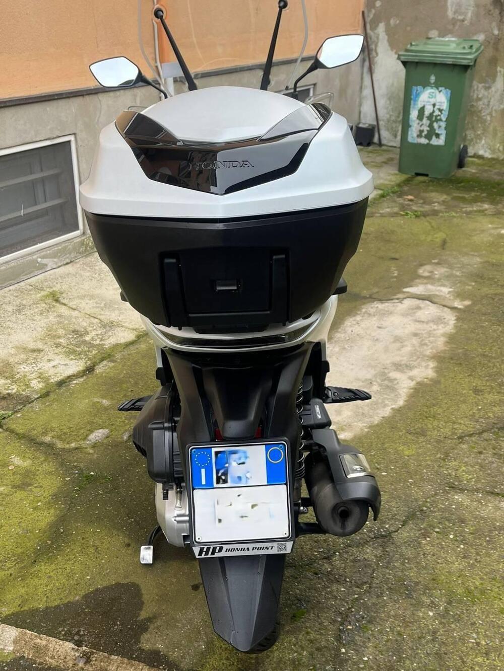 Honda SH 150i (2024 - 25) (4)