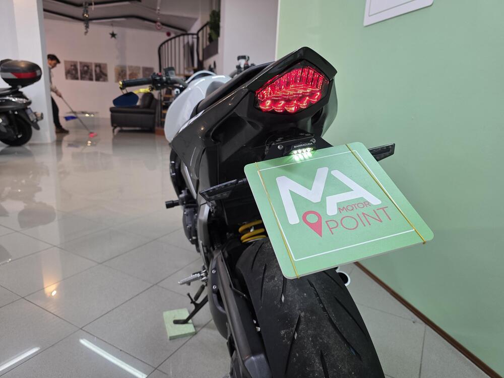 Honda CB 1000 R (2008 - 10) (17)