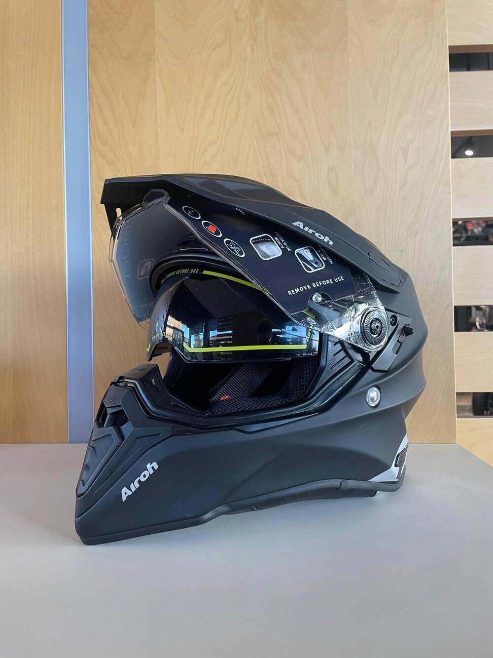 COMMANDER BLACK MATT Airoh (2)