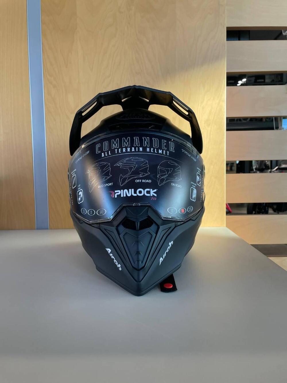 COMMANDER BLACK MATT Airoh