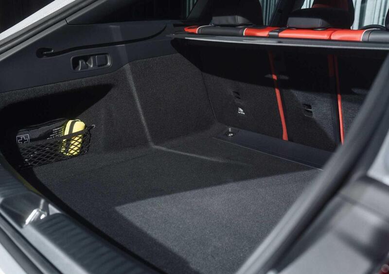 Mercedes-Benz CLA Shooting Brake (2025-->>) (8)