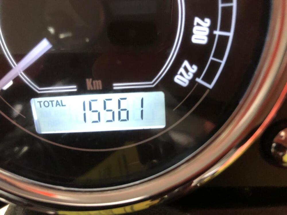 Moto Guzzi V7 II Stone (2015 - 17) (7)