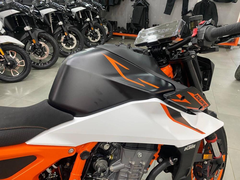 KTM 990 Duke R (2026) (5)