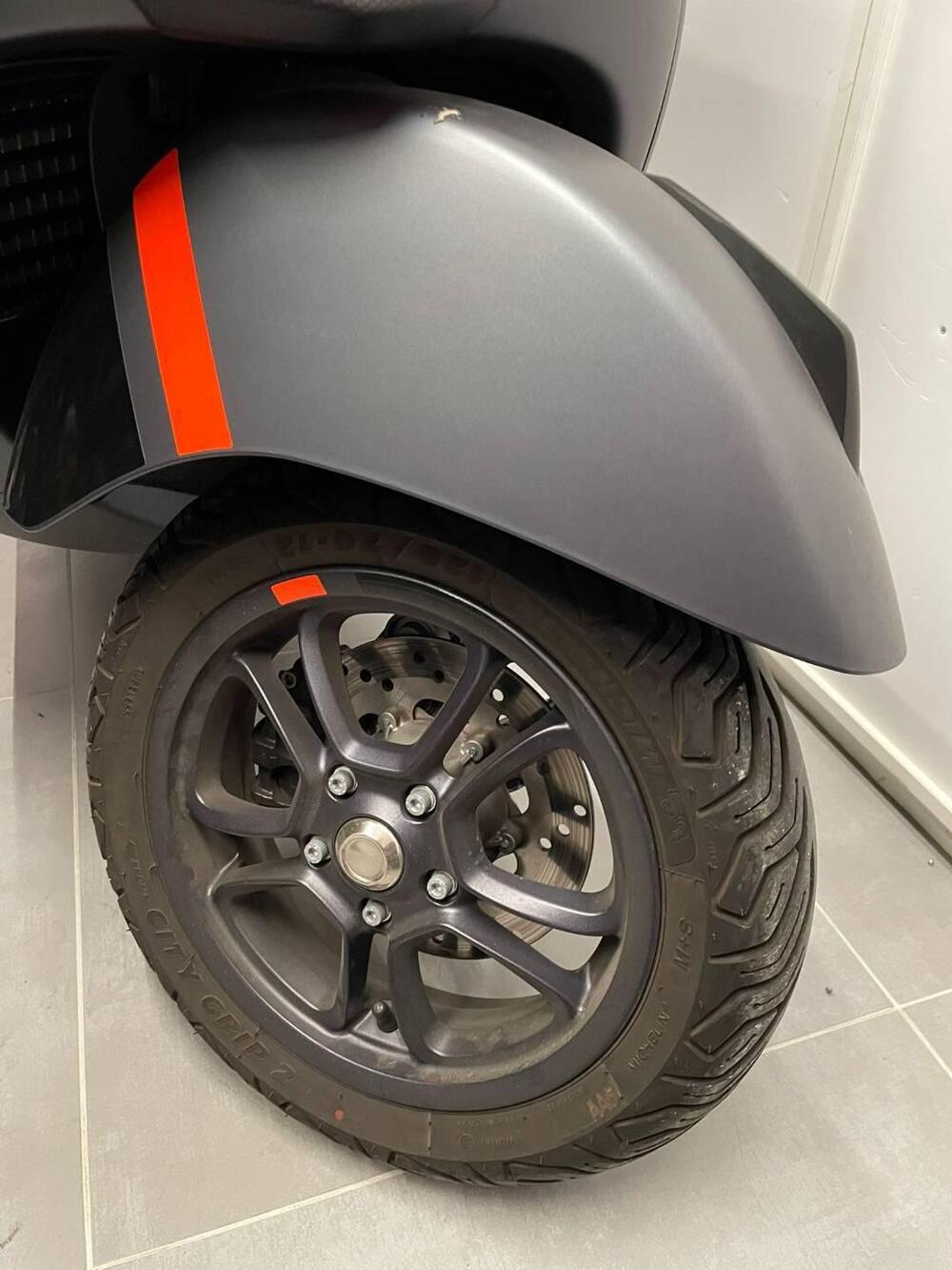 Vespa GTS 300 (2023 - 24) (3)