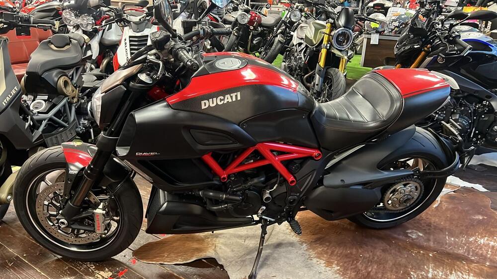 Ducati Diavel 1200 Carbon (2014 - 16) (7)
