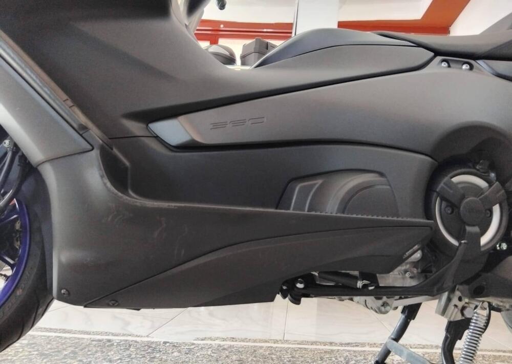 Yamaha T-Max 560 (2022 - 24) (6)