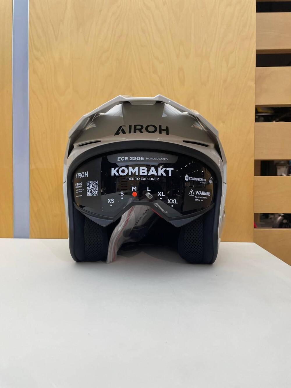 KOMBAKT GREY GLOSS Airoh