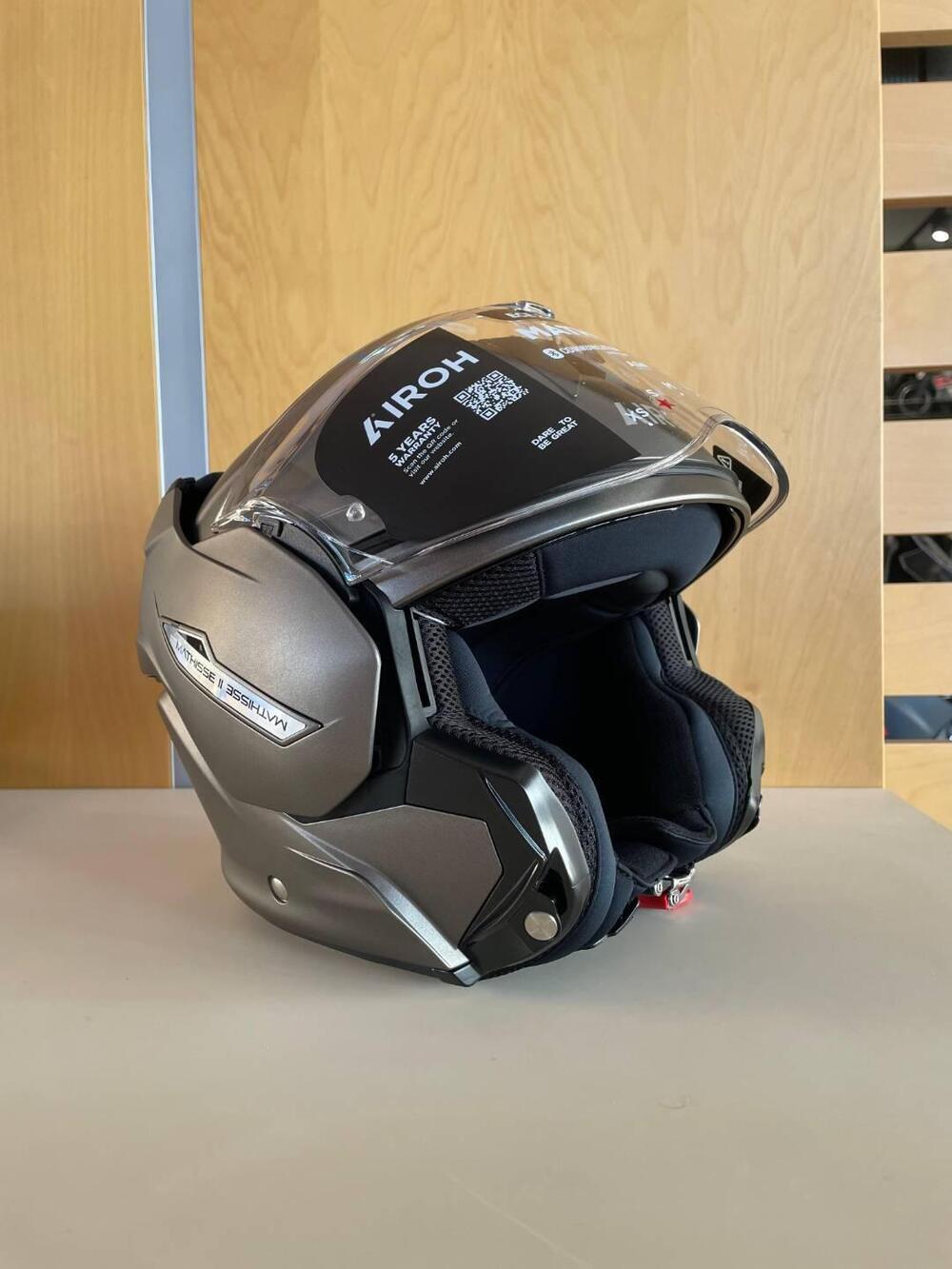 MATHISSE II BRONZEMATT Airoh (3)