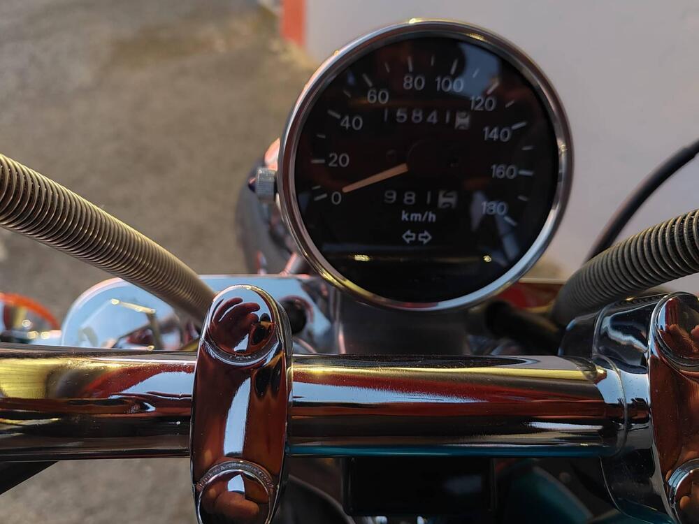 Suzuki VS600GL INTRUDER (2)