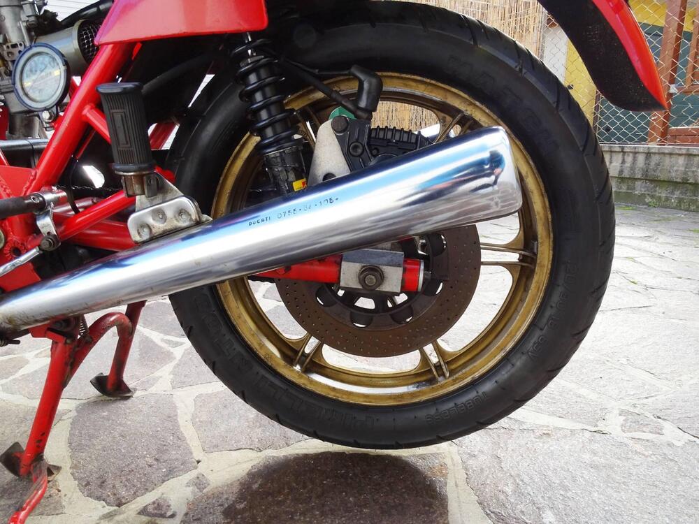 Ducati 900 MHR  Mike Hailwood Replica (8)