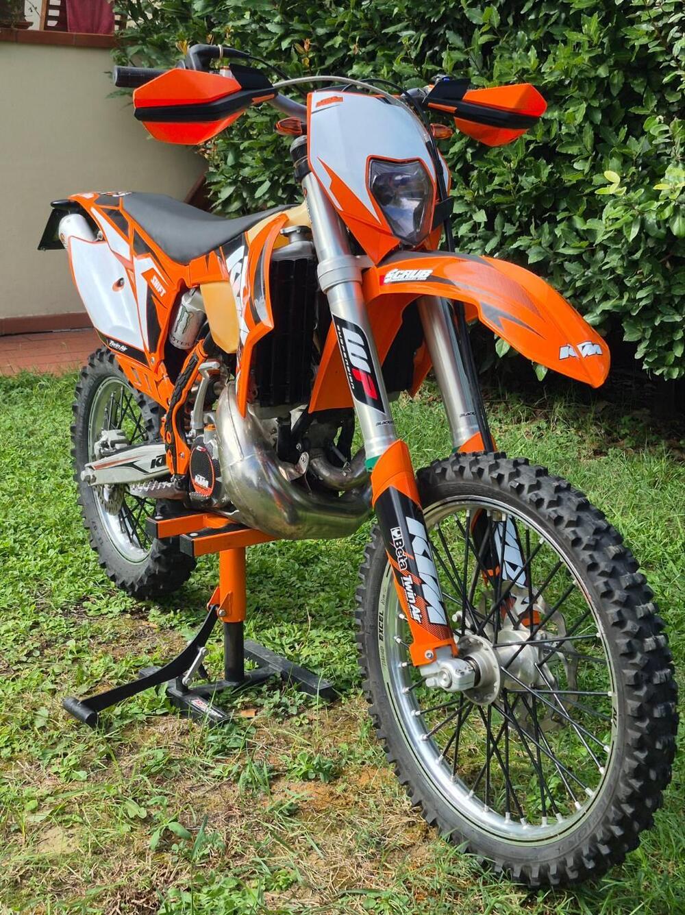 KTM 200 EXC (2012) (4)
