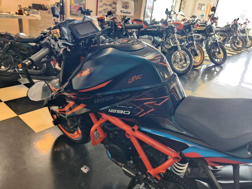 KTM 1290 Super Duke R (2022 - 23) (6)