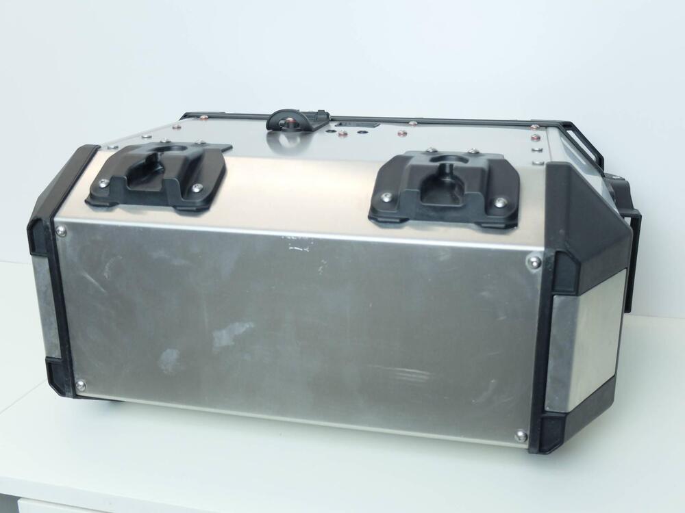 Valigia laterale sinistra Givi Trekker Alaska 36 (5)