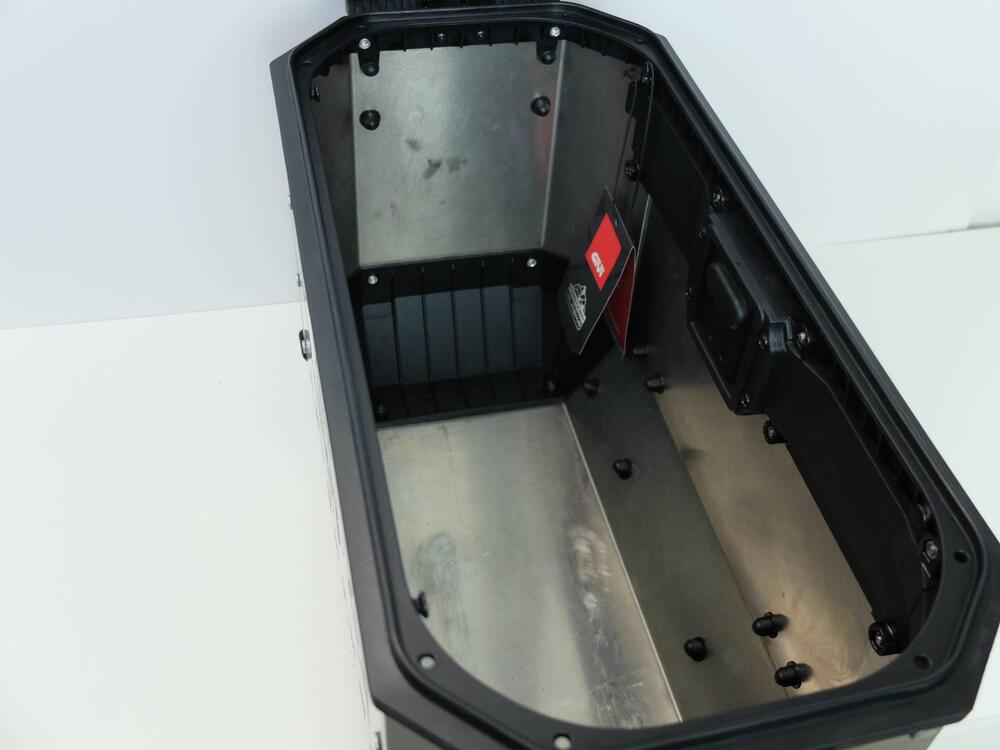 Valigia laterale sinistra Givi Trekker Alaska 36 (7)