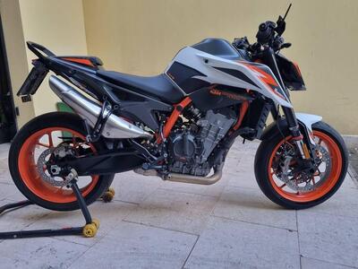 KTM 890 Duke R (2021) usata