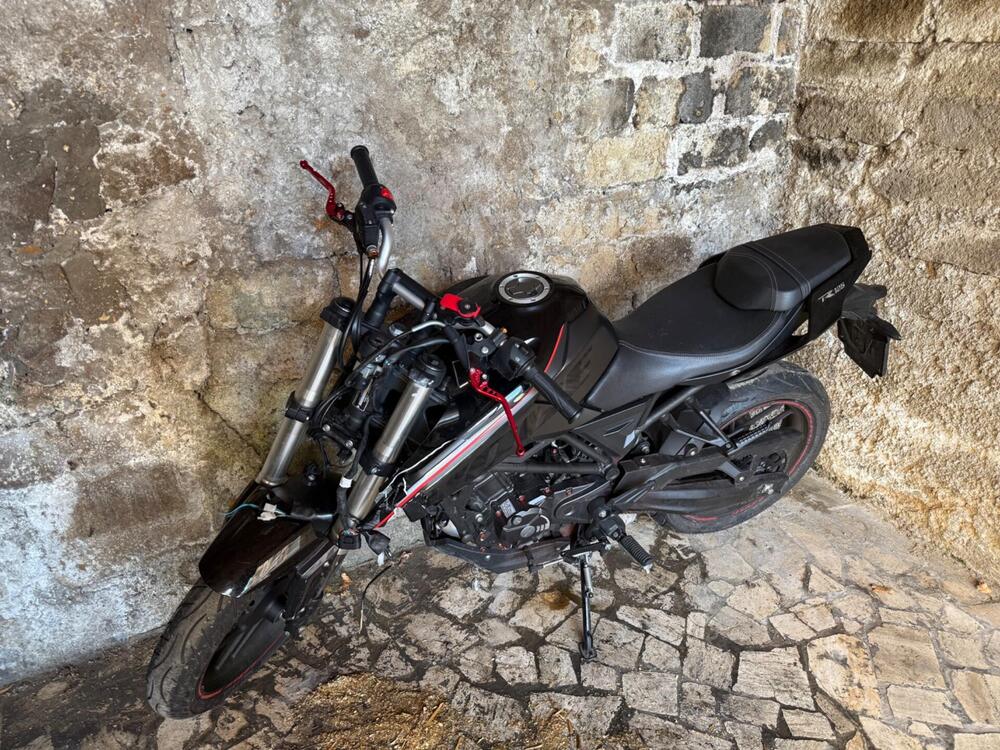 Voge Brivido 125R (2023 - 26) (2)