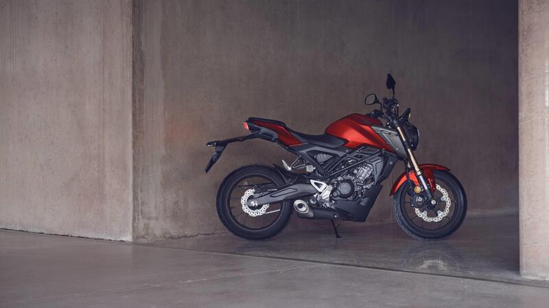 Honda aggiorna la CB125R: nuove colorazioni, sostanza confermata