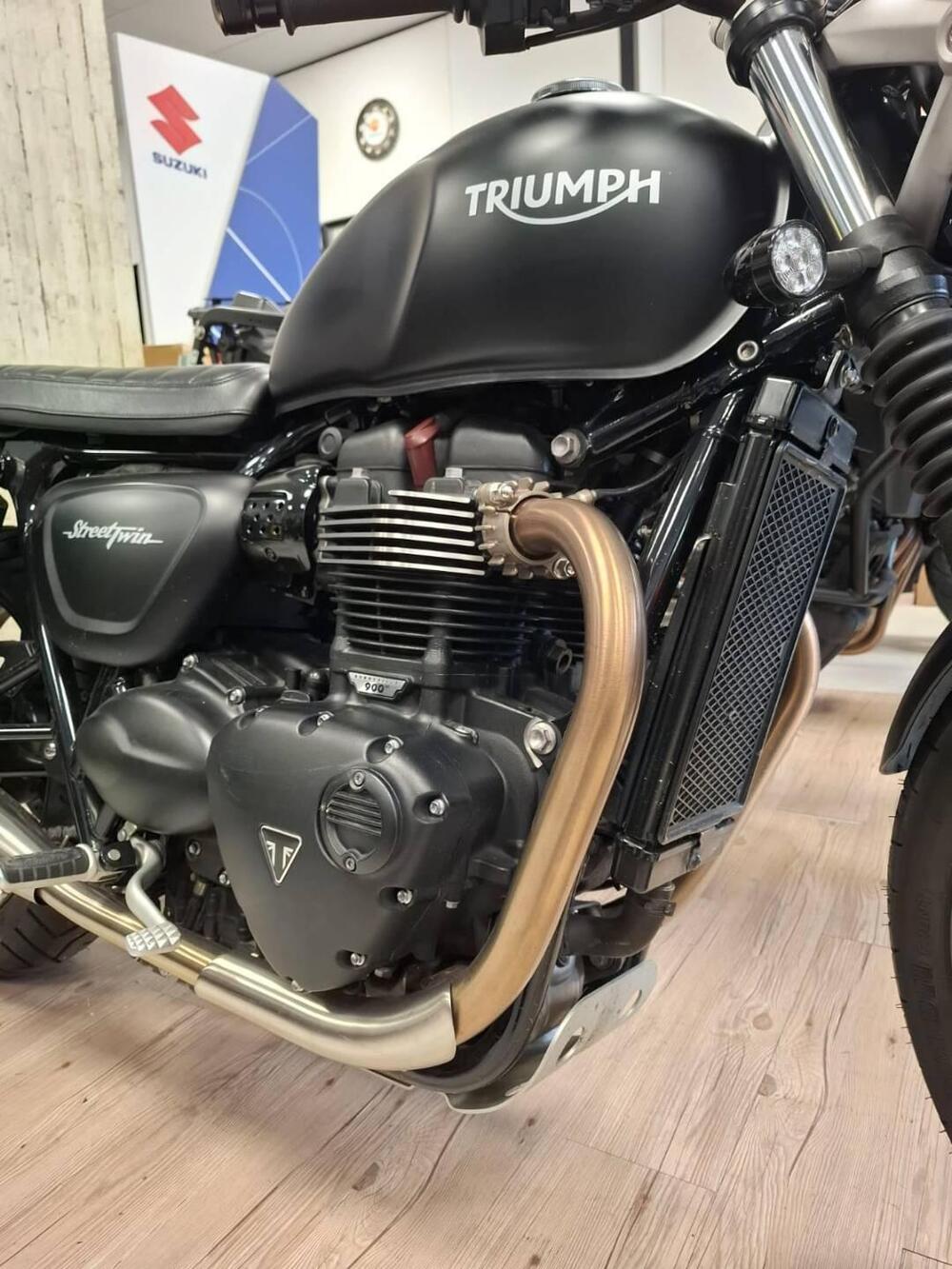 Triumph Street Twin 900 (2016) (4)