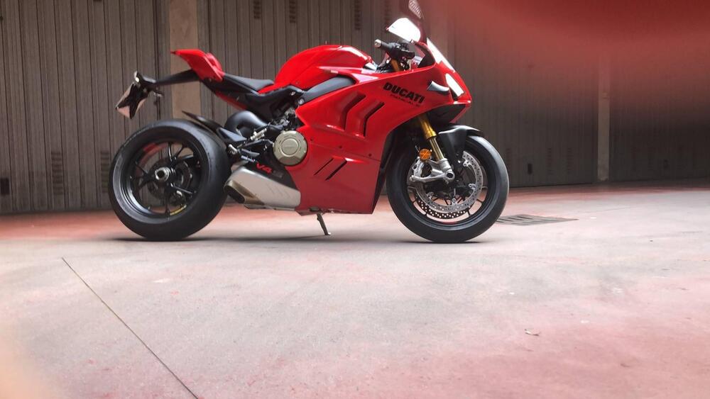 Ducati Panigale V4 S (2022 - 24) (4)